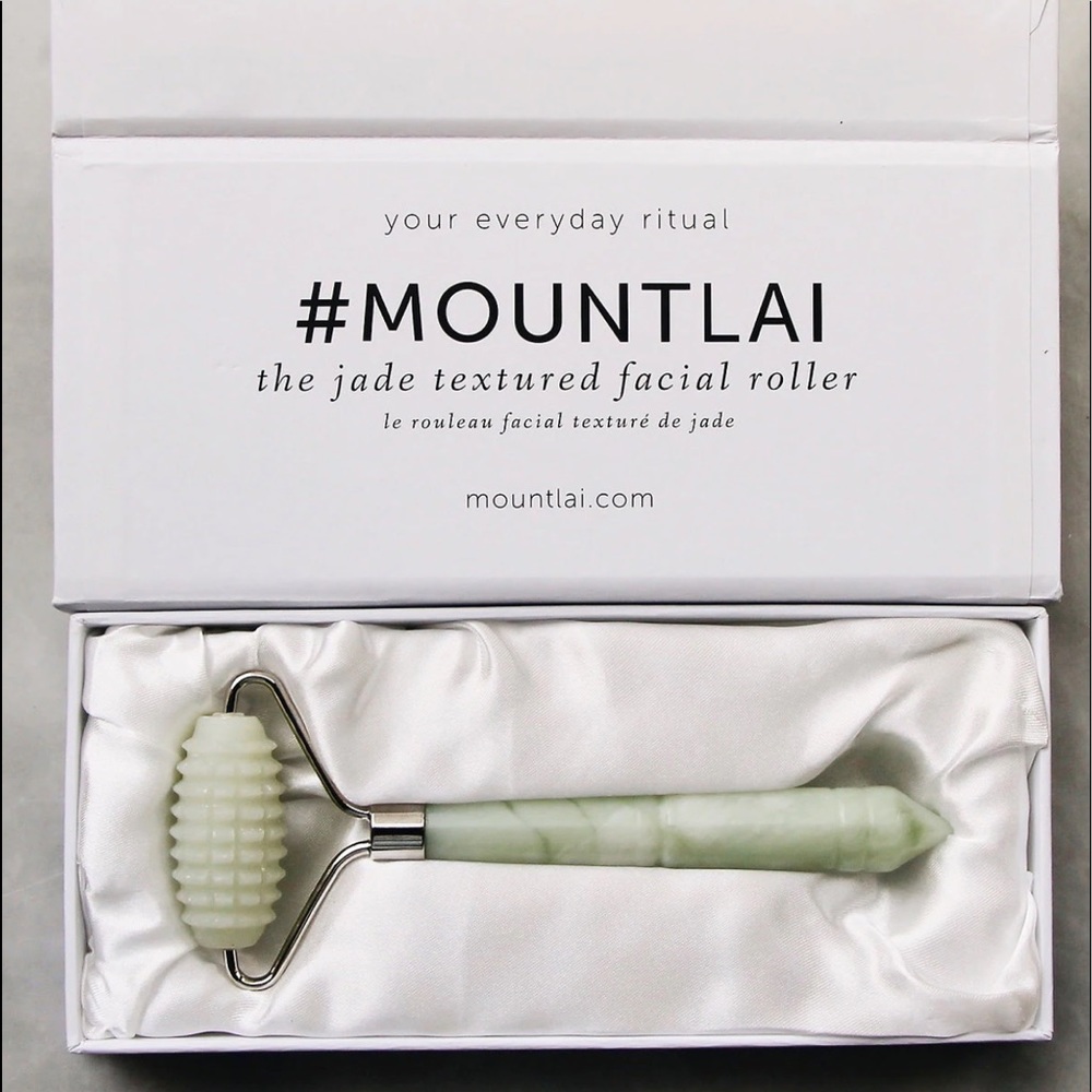NIB mount Lai textured jade roller